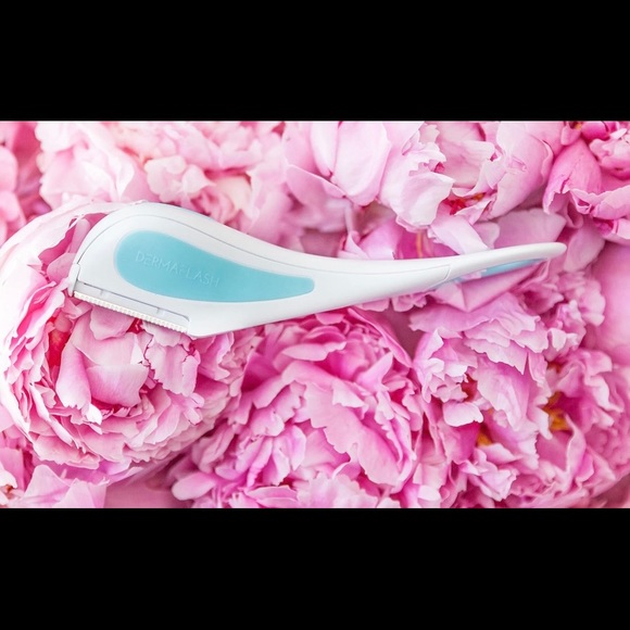 DERMAFLASH Complete Exfoliation Kit - Picture 2 of 14